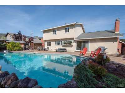 Home For Sale in Santa Rosa, California