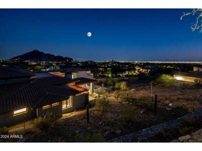 Home For Sale in Paradise Valley, Arizona