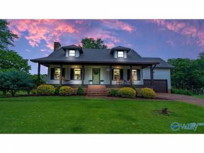 Home For Sale in Scottsboro, Alabama