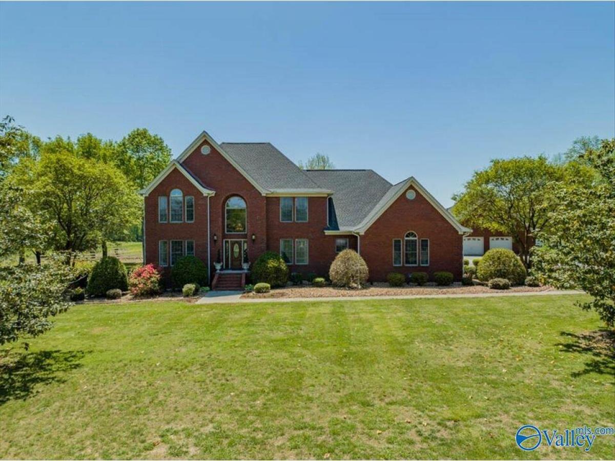 Picture of Home For Sale in Toney, Alabama, United States