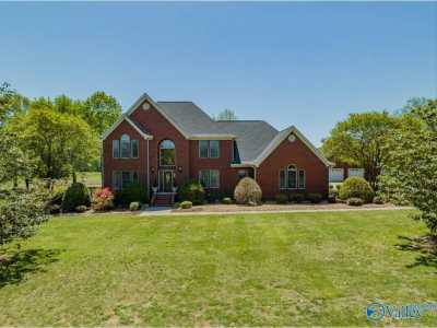 Home For Sale in Toney, Alabama