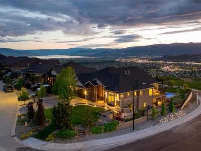 Home For Sale in Kelowna, Canada