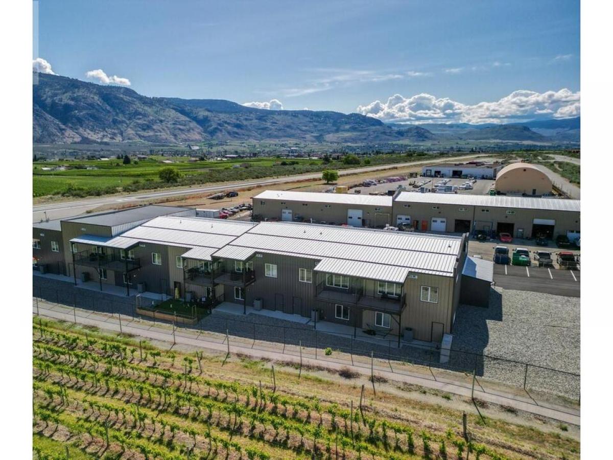 Picture of Commercial Building For Sale in Osoyoos, British Columbia, Canada