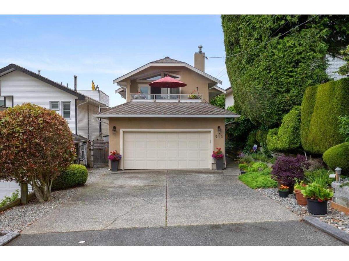 Picture of Home For Sale in White Rock, British Columbia, Canada