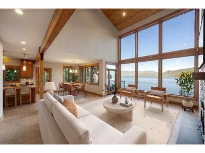 Home For Sale in Gibsons, Canada