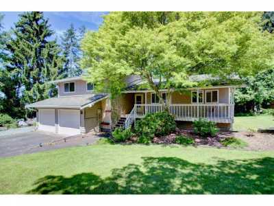 Home For Sale in Mount Vernon, Washington