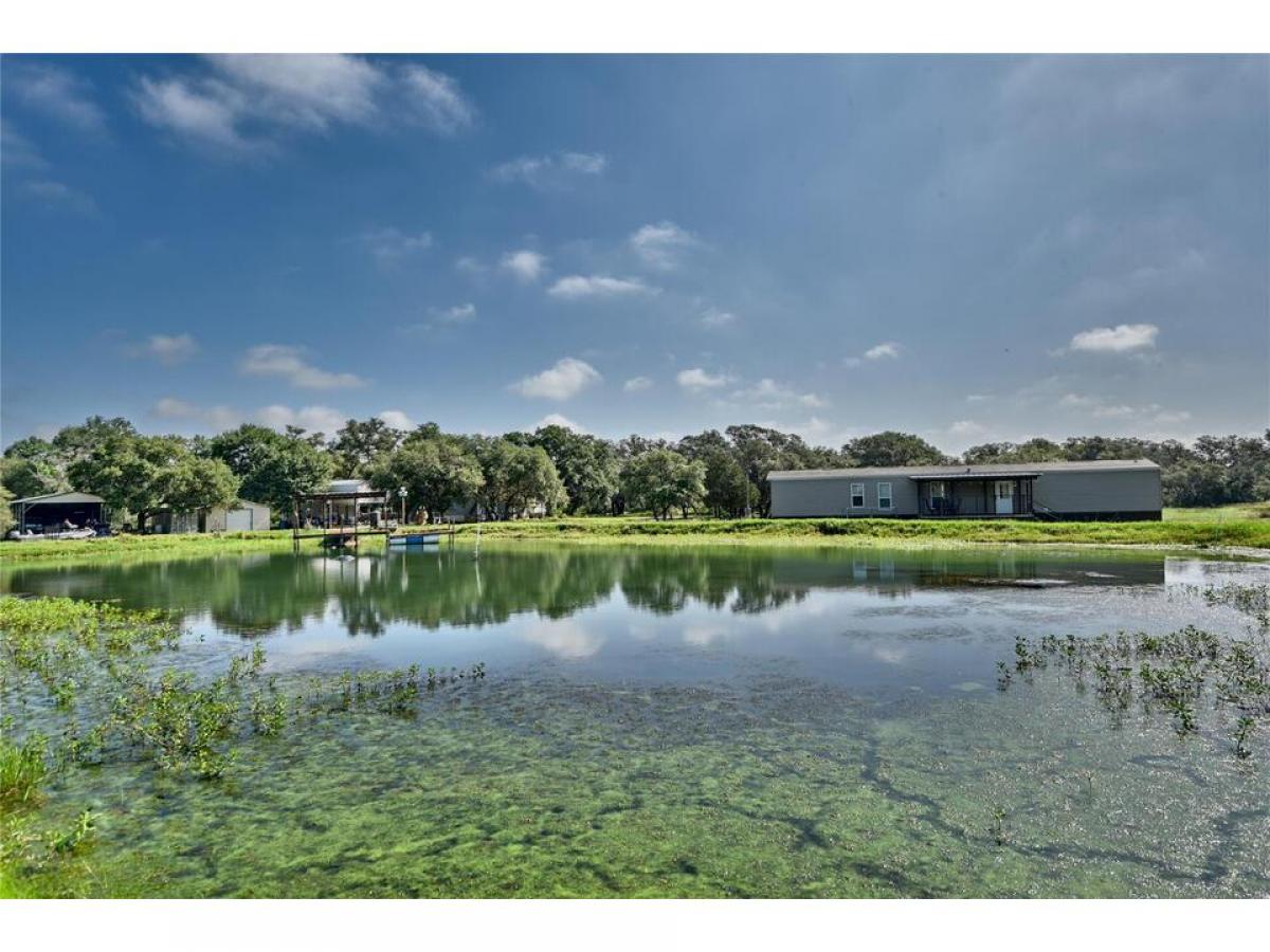 Picture of Home For Sale in Rock Island, Texas, United States