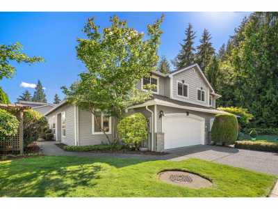 Home For Sale in Mill Creek, Washington