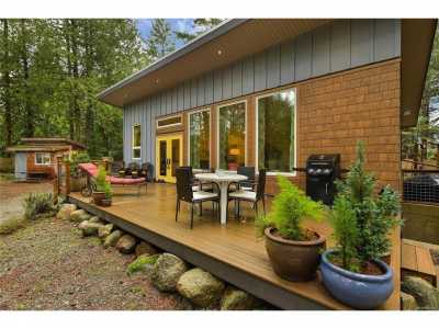 Home For Sale in Mayne Island, Canada