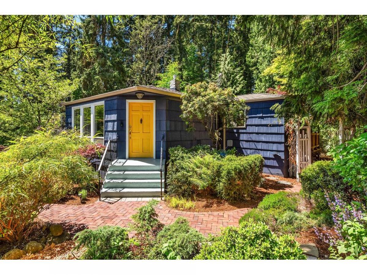 Picture of Home For Sale in Kenmore, Washington, United States