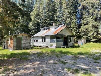 Home For Sale in Port Renfrew, Canada