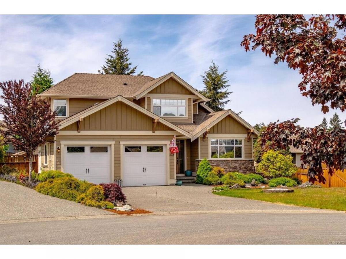 Picture of Home For Sale in Ladysmith, British Columbia, Canada