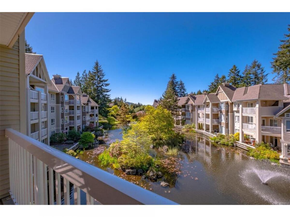 Picture of Condo For Sale in Nanaimo, British Columbia, Canada