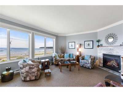 Condo For Sale in Qualicum Beach, Canada