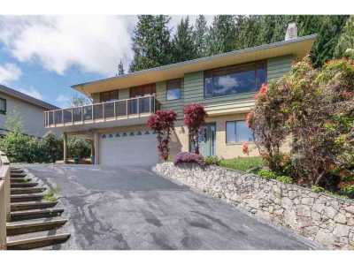 Home For Sale in West Vancouver, Canada