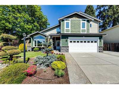 Home For Sale in Lynnwood, Washington