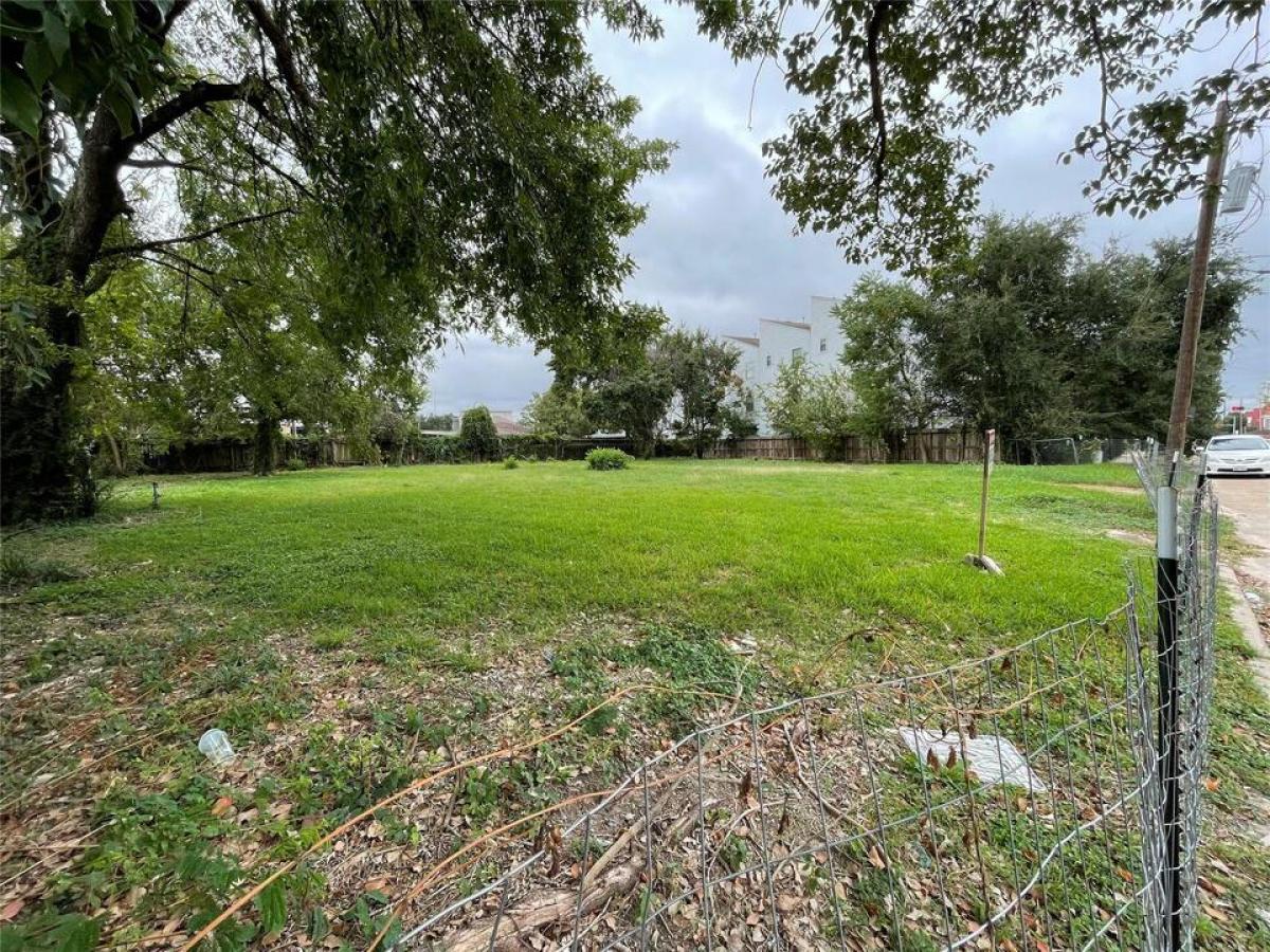 Picture of Residential Land For Sale in Houston, Texas, United States