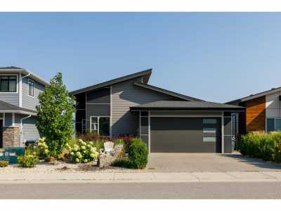 Home For Sale in Kelowna, Canada