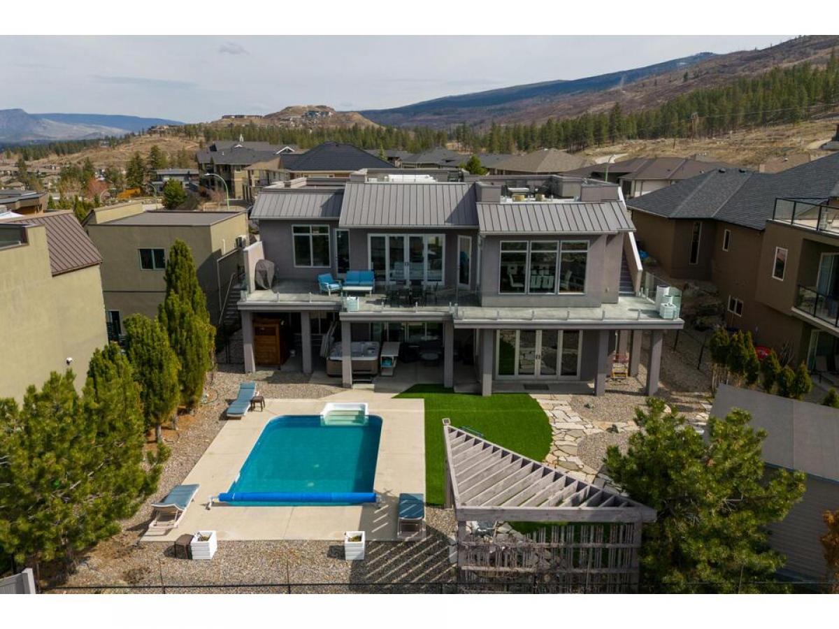 Picture of Home For Sale in Kelowna, British Columbia, Canada