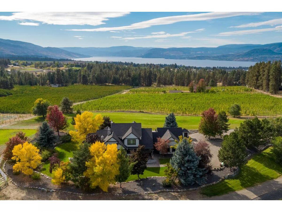 Picture of Home For Sale in Kelowna, British Columbia, Canada