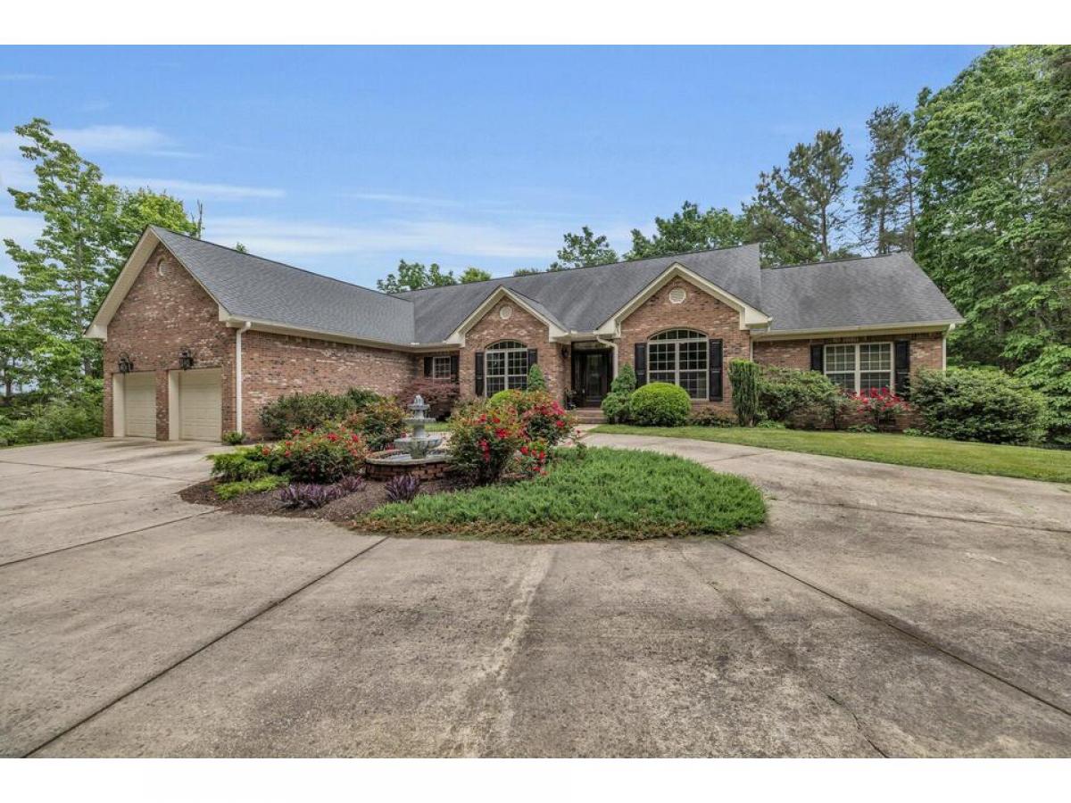 Picture of Home For Sale in Mcdonald, Tennessee, United States