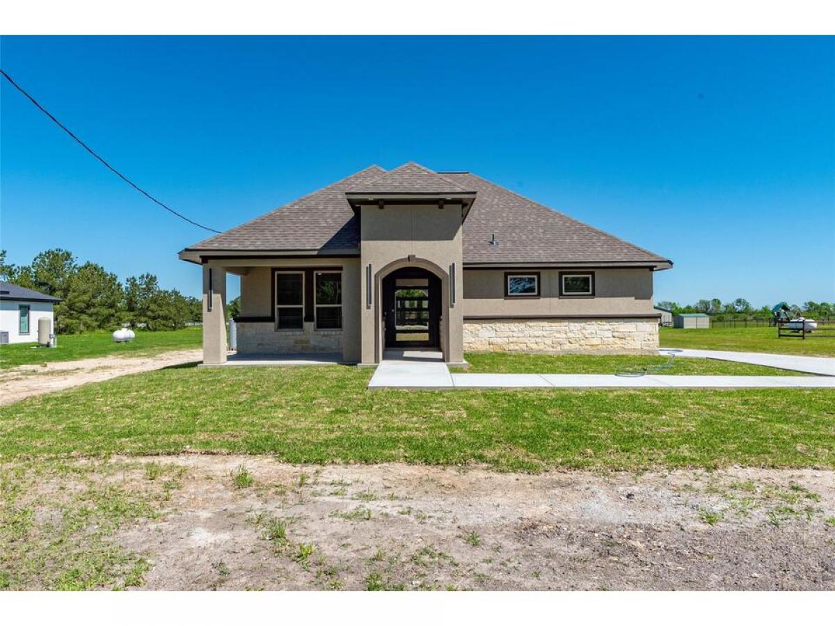 Picture of Home For Sale in Dayton, Texas, United States