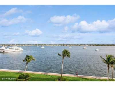 Condo For Sale in North Palm Beach, Florida