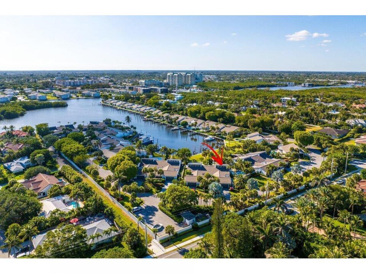 Picture of Home For Sale in Ocean Ridge, Florida, United States