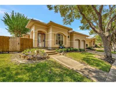 Home For Sale in Kemah, Texas