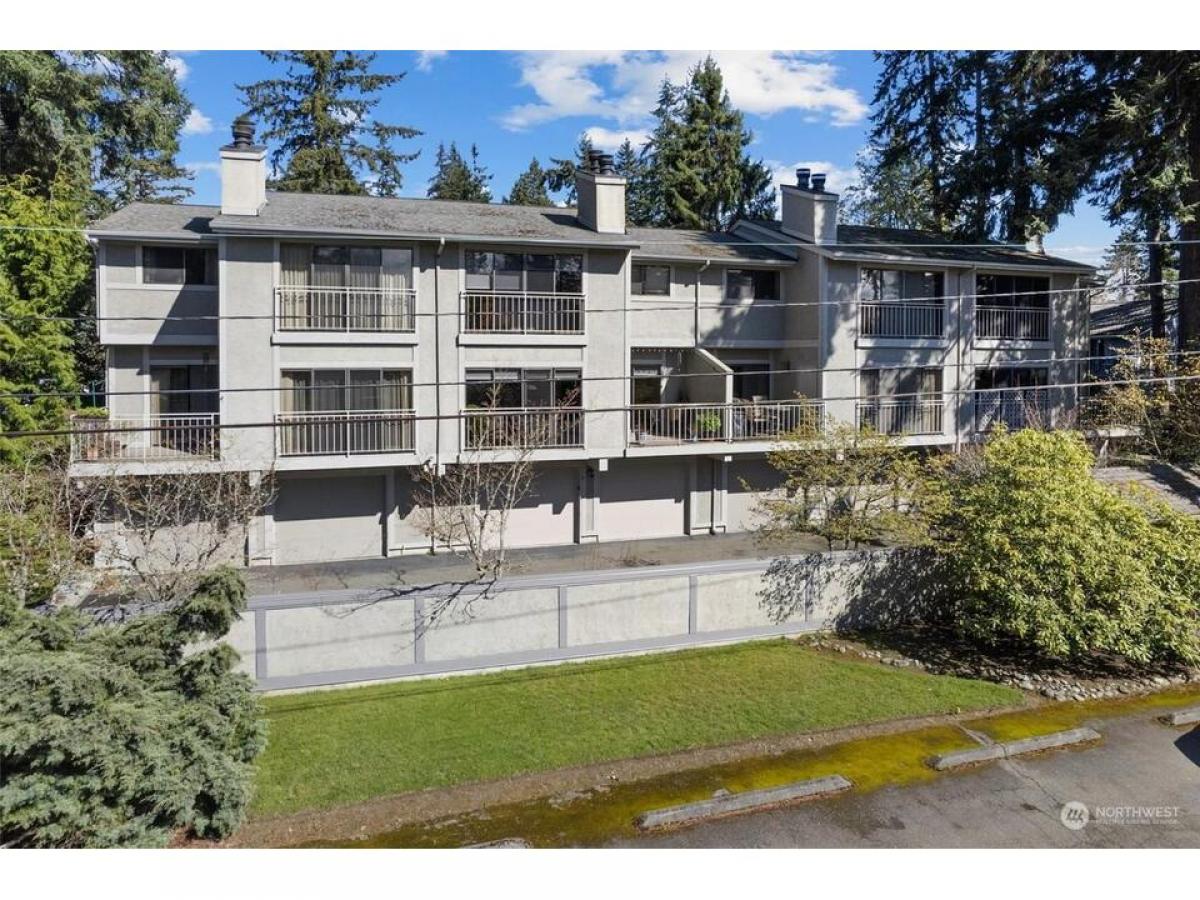 Picture of Condo For Sale in Edmonds, Washington, United States