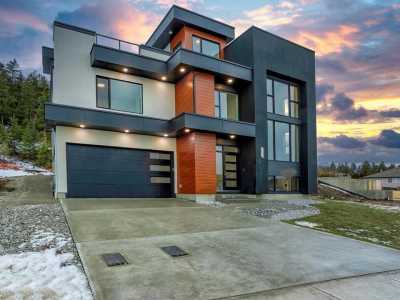 Home For Sale in West Kelowna, Canada