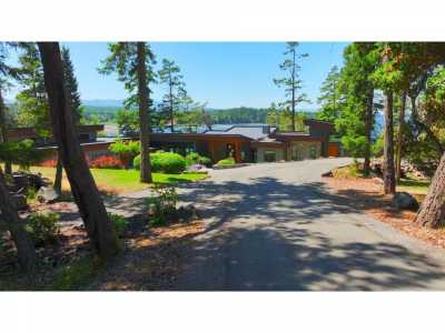 Home For Sale in Nanoose Bay, Canada