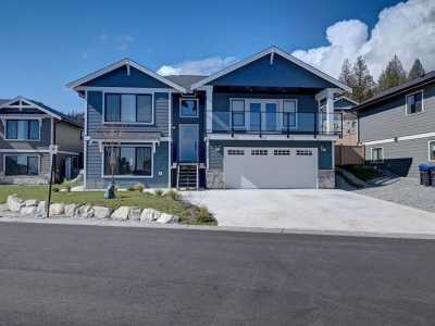 Home For Sale in Sechelt, Canada