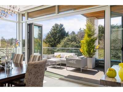 Condo For Sale in Victoria, Canada