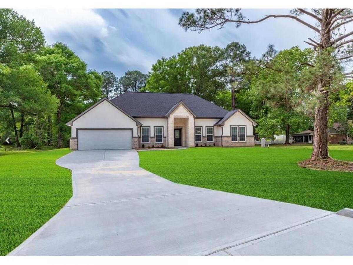 Picture of Home For Sale in Dayton, Texas, United States