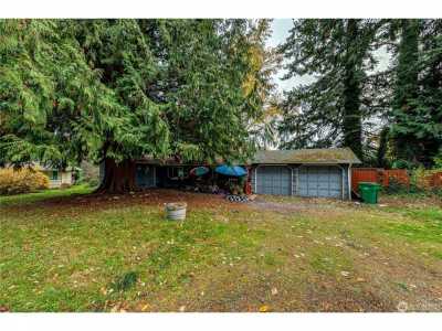 Home For Sale in Mountlake Terrace, Washington