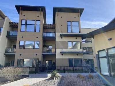 Condo For Sale in Penticton, Canada