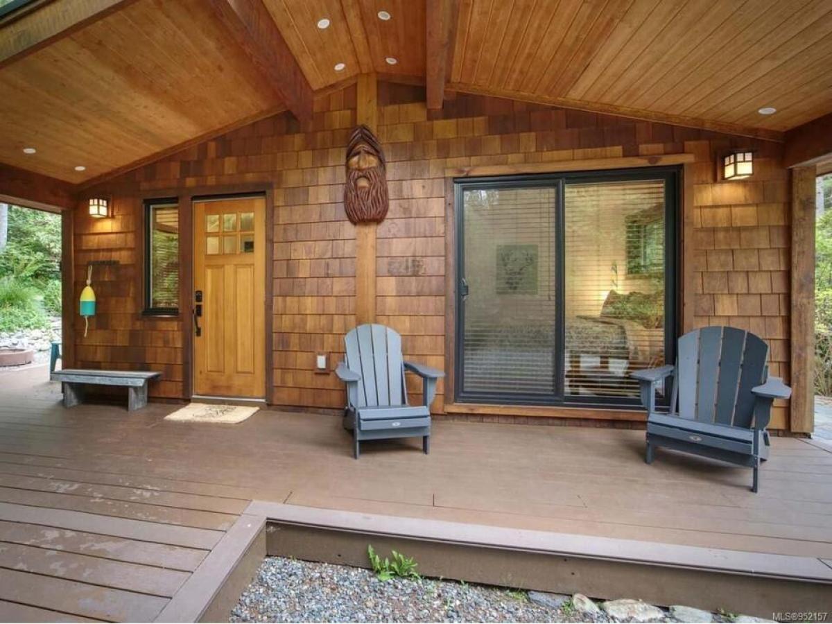 Picture of Home For Sale in Port Renfrew, British Columbia, Canada