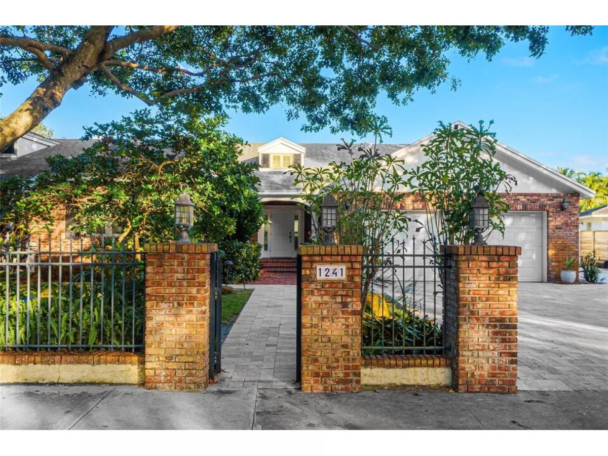 Picture of Home For Sale in Fort Lauderdale, Florida, United States