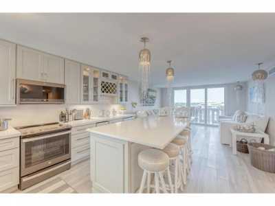 Condo For Sale in Lantana, Florida