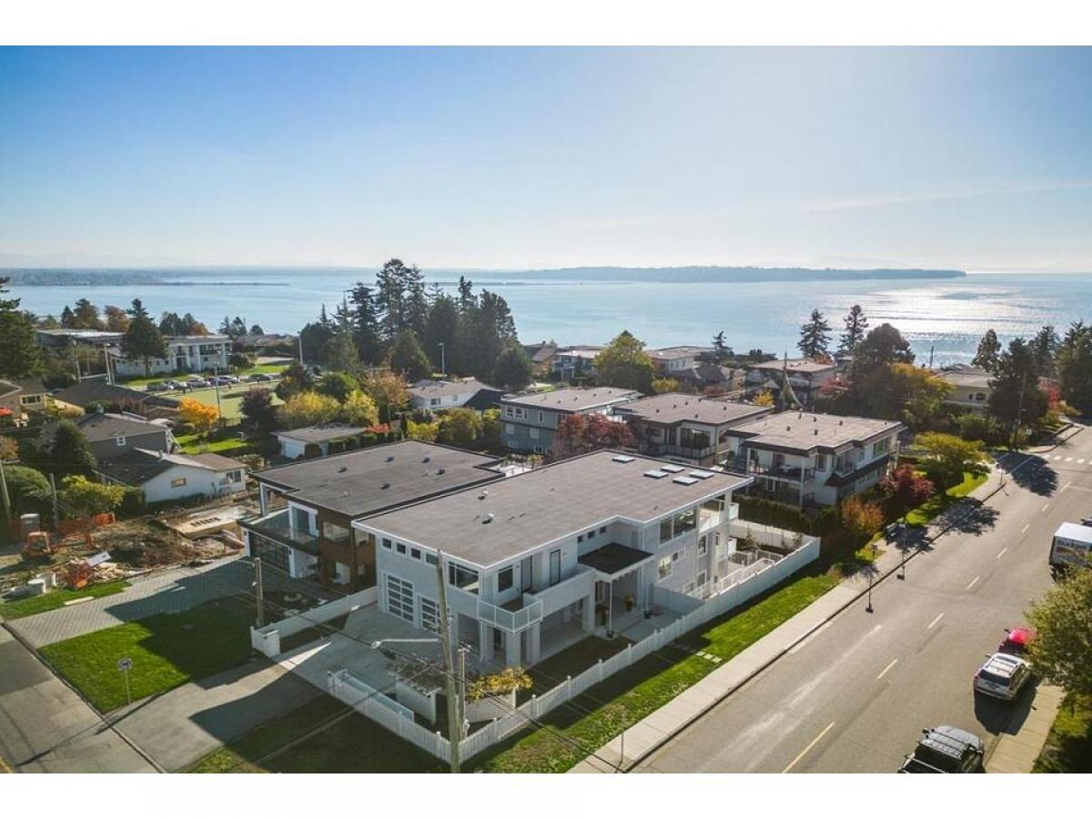 Picture of Home For Sale in White Rock, British Columbia, Canada