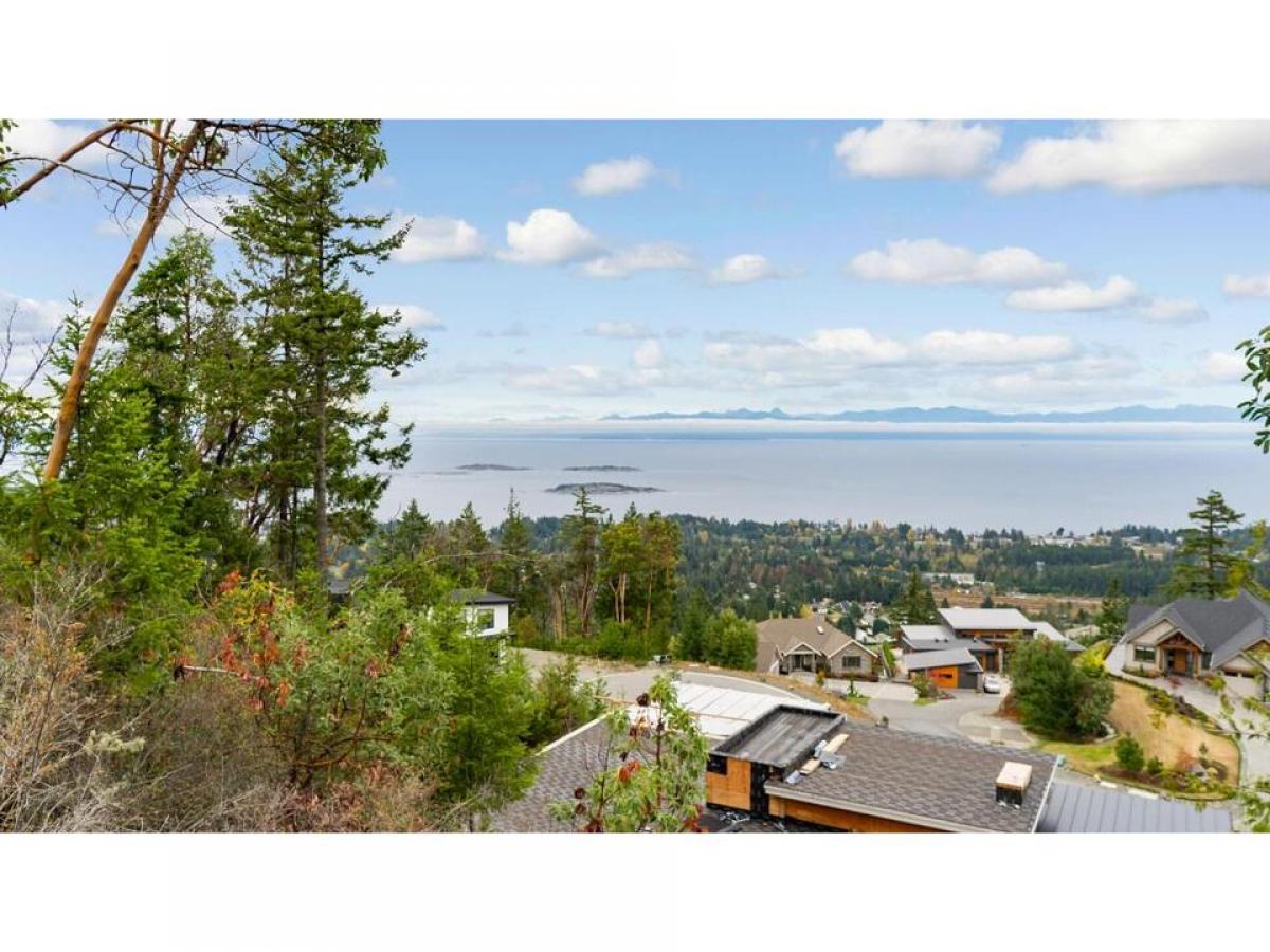 Picture of Residential Land For Sale in Lantzville, British Columbia, Canada