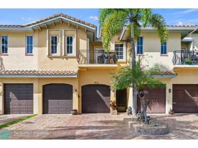 Condo For Sale in Fort Lauderdale, Florida