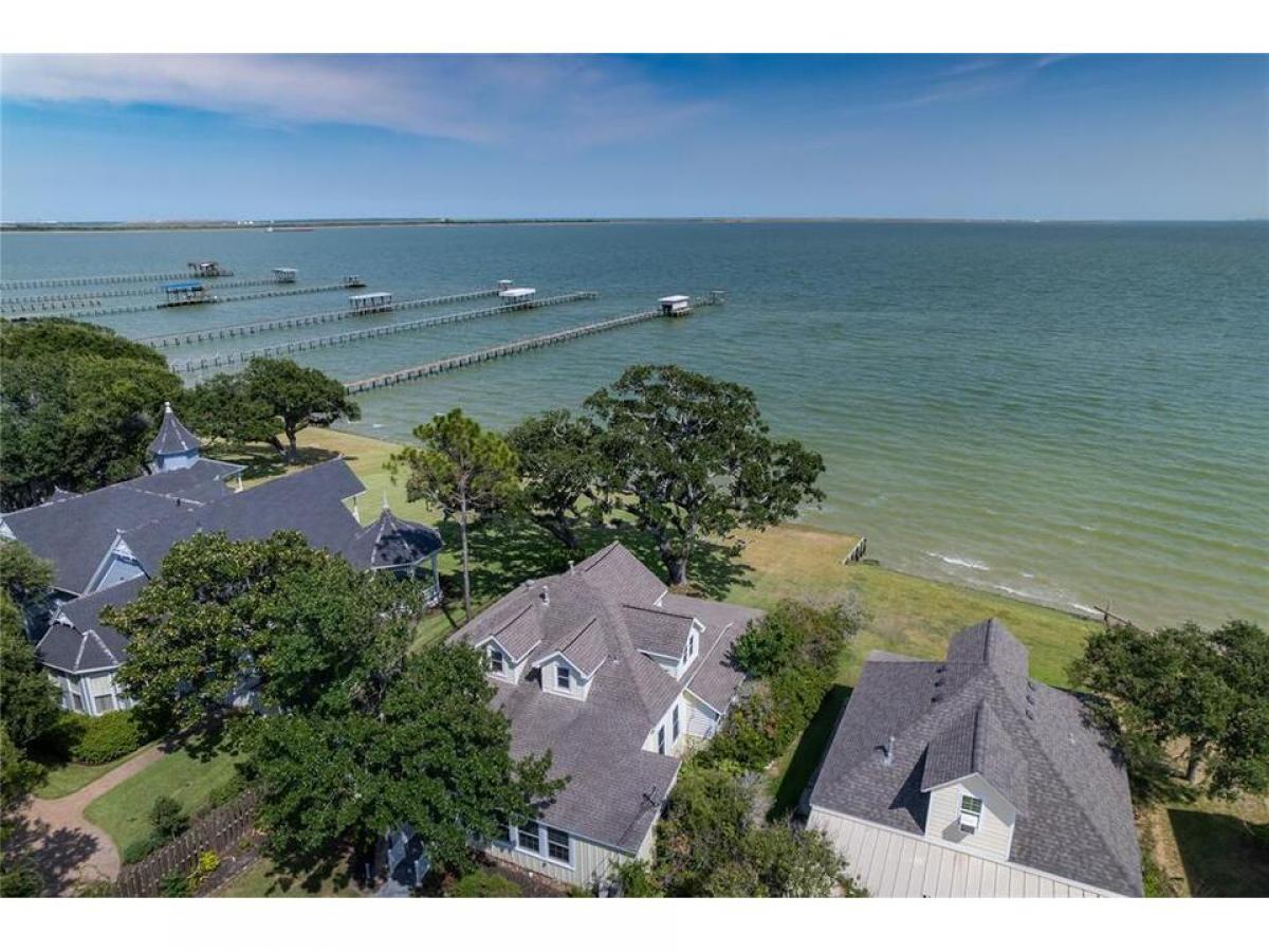 Picture of Home For Sale in La Porte, Texas, United States