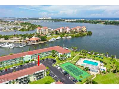 Home For Sale in Daytona Beach, Florida