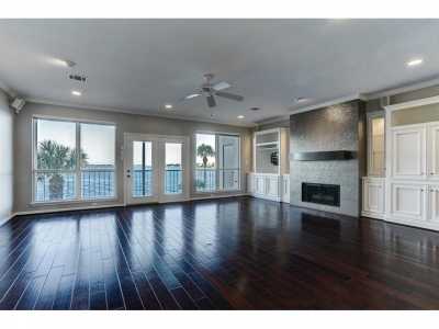 Condo For Sale in Houston, Texas