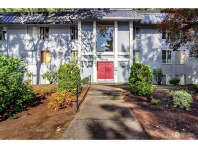 Condo For Sale in Lakewood, Washington