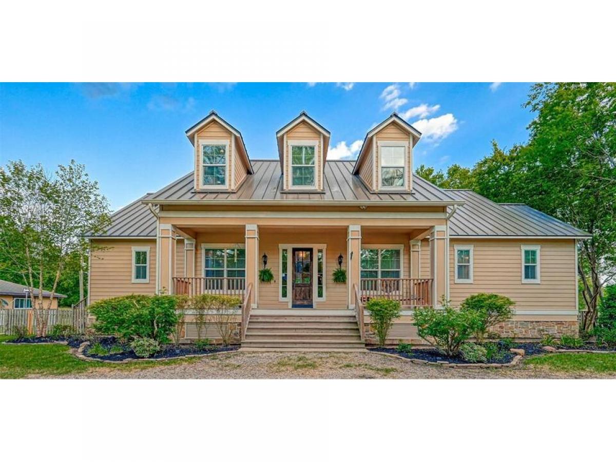 Picture of Home For Sale in Simonton, Texas, United States