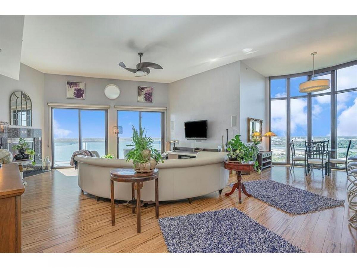 Picture of Condo For Sale in Seabrook, Texas, United States