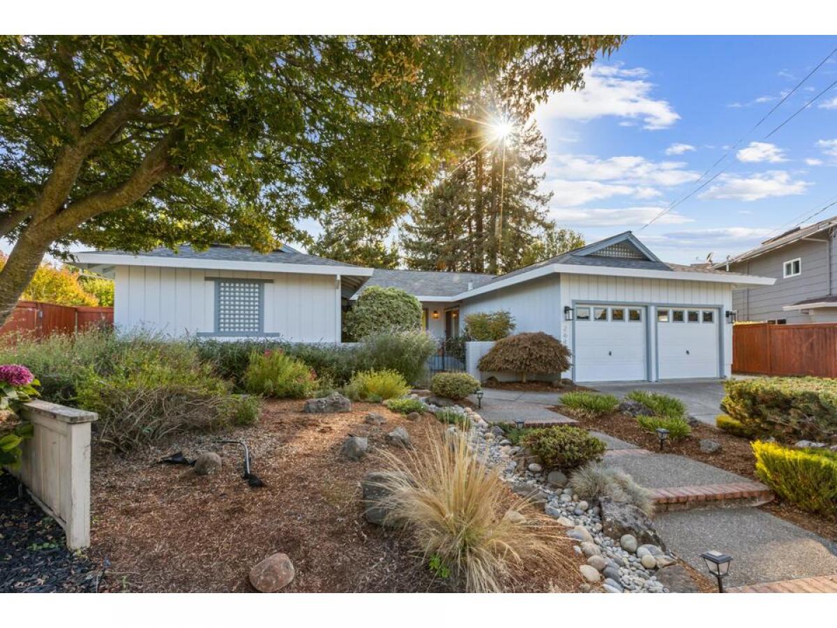 Picture of Home For Sale in Santa Rosa, California, United States